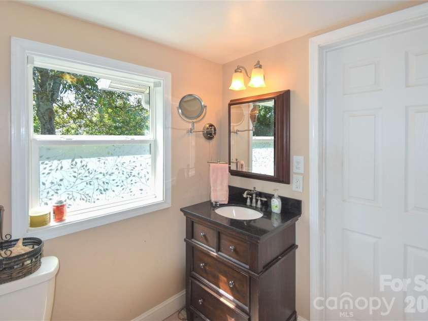 496 14th Avenue, Hickory, NC 28601.  MLS# CAR4396801, YatesRealty ID 33135. 