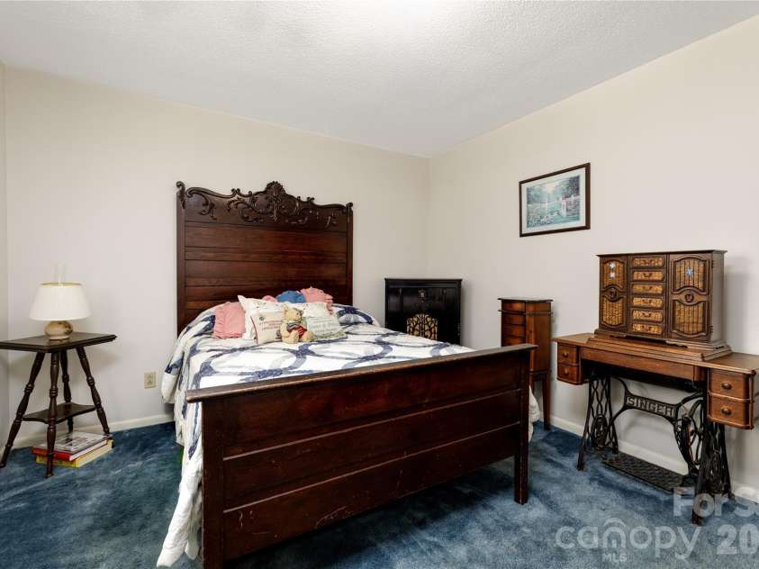 2234 Kool Park Road, Hickory, NC 28601.  MLS# CAR4398018, YatesRealty ID 33136. 