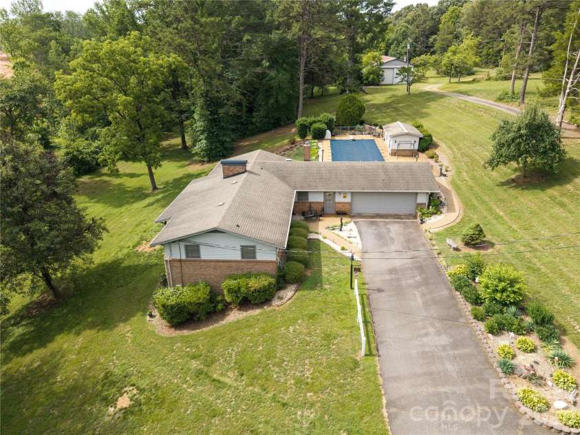 2234 Kool Park Road, Hickory, NC 28601.  MLS# CAR4398018, YatesRealty ID 33136. 