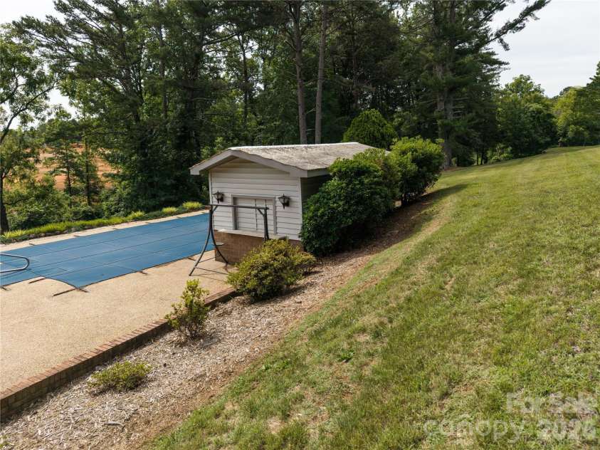 2234 Kool Park Road, Hickory, NC 28601.  MLS# CAR4398018, YatesRealty ID 33136. 