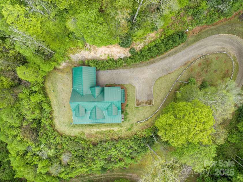 370 Appaloosa Trail, Burnsville, NC 28714.  MLS# CAR4293891, YatesRealty ID 33136. 