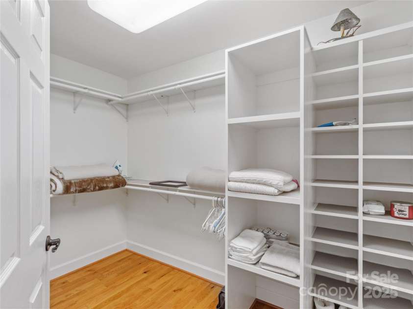 370 Appaloosa Trail, Burnsville, NC 28714.  MLS# CAR4293891, YatesRealty ID 33136. 