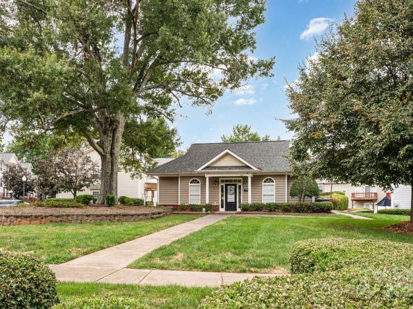 2833 Avalon Loop Road, Charlotte, NC 28269.  MLS# CAR4293864, YatesRealty ID 33137. Community Clubhouse