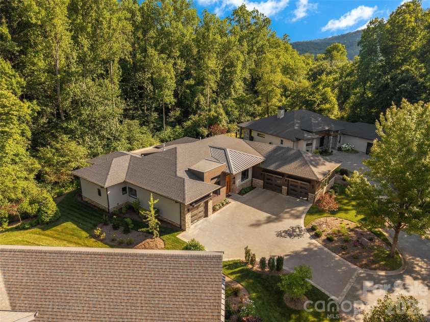 26 Whispering Bells Court, Arden, NC 28704.  MLS# CAR4397348, YatesRealty ID 33138. 