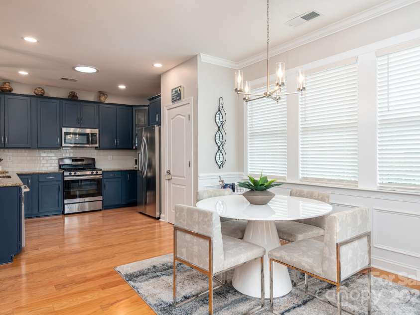 11728 Mount Argus Drive, Cornelius, NC 28031.  MLS# CAR4291411, YatesRealty ID 33139. Plenty of room for friends and family!