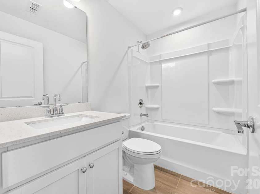 1814 Saint Louis Alley, Concord, NC 28027.  MLS# CAR4397909, YatesRealty ID 33139. 