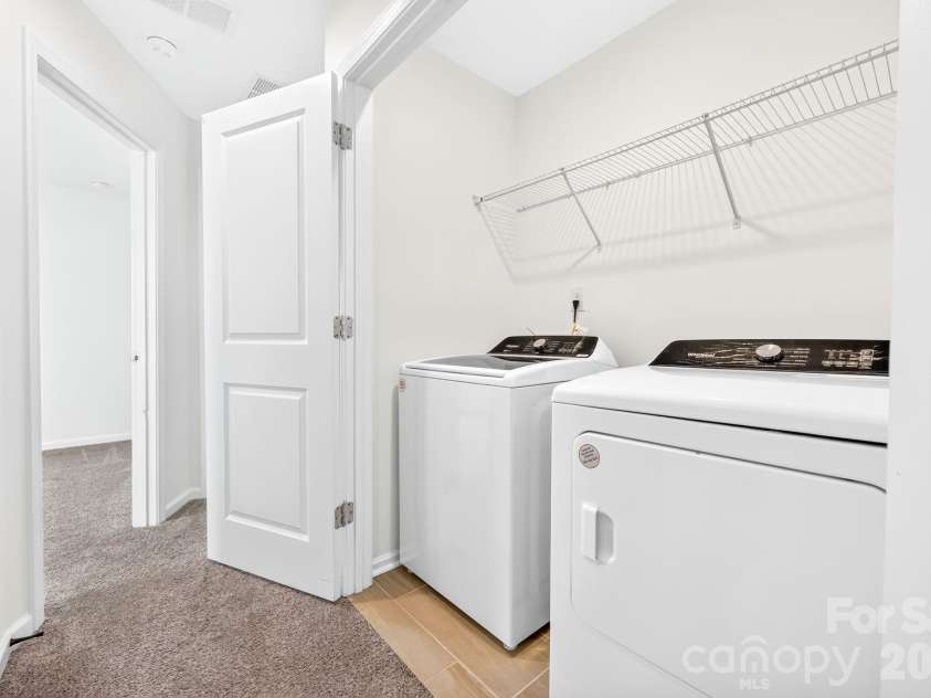 1814 Saint Louis Alley, Concord, NC 28027.  MLS# CAR4397909, YatesRealty ID 33139. 