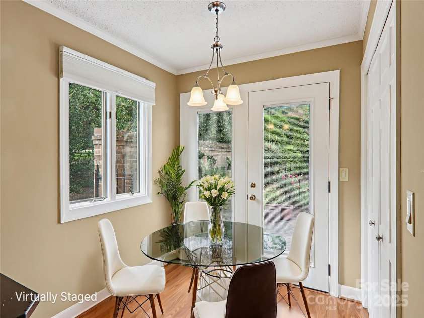 102 Glenbrook Drive, Hendersonville, NC 28739.  MLS# CAR4313168, YatesRealty ID 3314. 