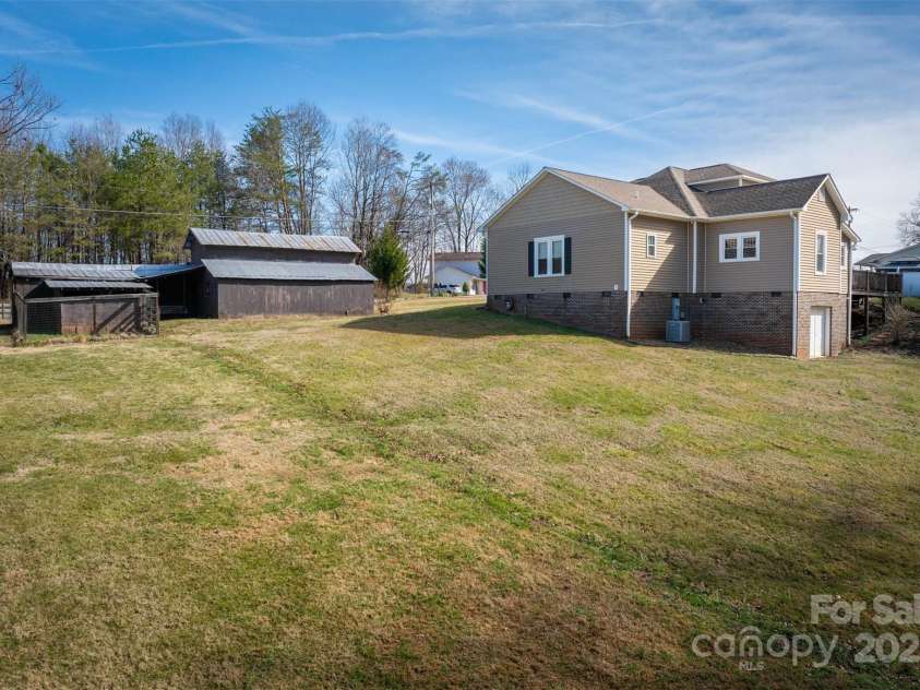 754 Pete Brittain Road, Morganton, NC 28655.  MLS# CAR4223727, YatesRealty ID 3314. 
