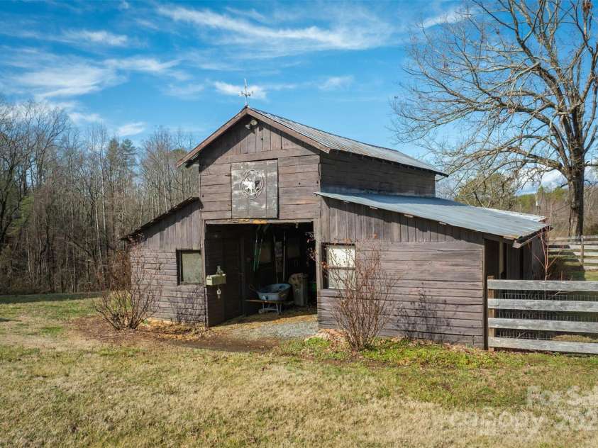 754 Pete Brittain Road, Morganton, NC 28655.  MLS# CAR4223727, YatesRealty ID 3314. 