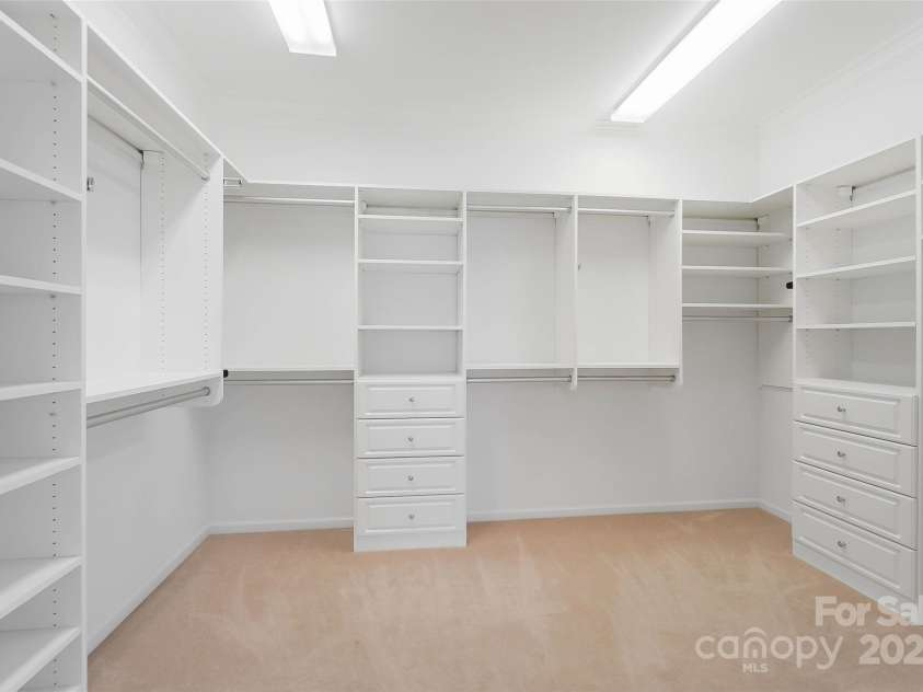 2086 Yellowstone Drive, Indian Land, SC 29707.  MLS# CAR4293690, YatesRealty ID 33141. Primary Walk in Closet