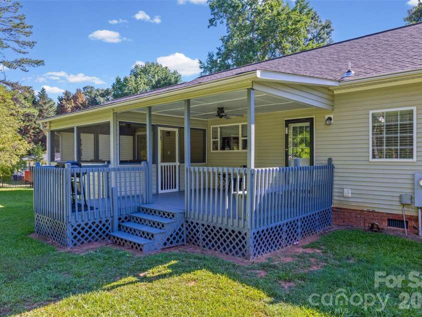 2361 Springhill Court, York, SC 29745.  MLS# CAR4398043, YatesRealty ID 33141. 