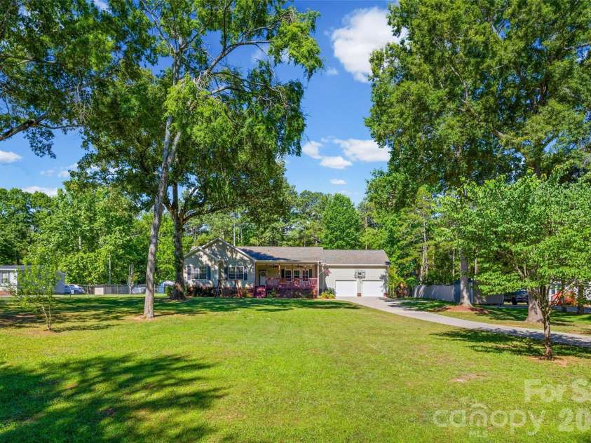 2361 Springhill Court, York, SC 29745.  MLS# CAR4398043, YatesRealty ID 33141. 