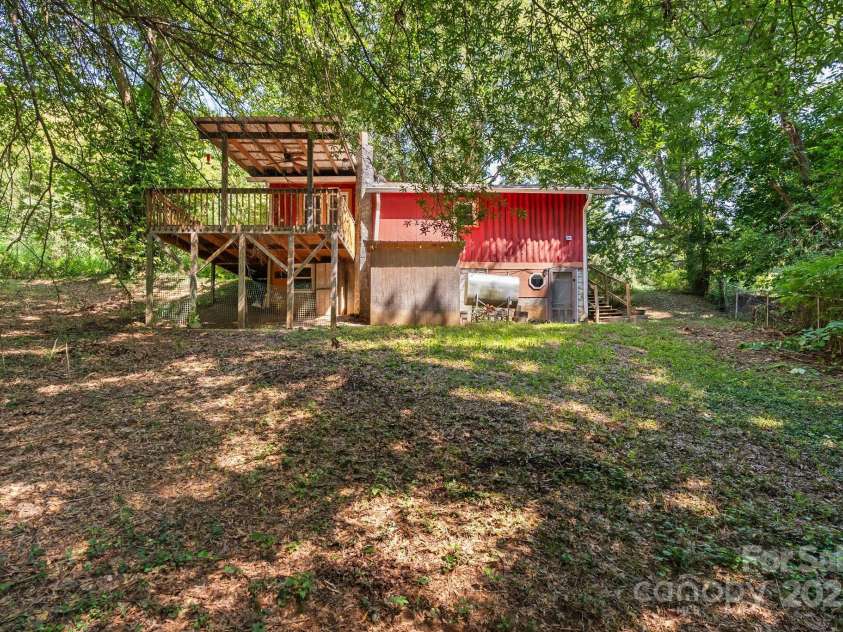 186 Pisgah View Road, Asheville, NC 28806.  MLS# CAR4293363, YatesRealty ID 33142. Rear of home