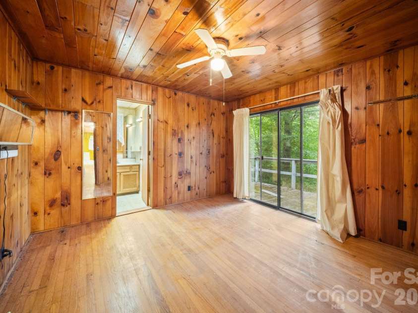 65 Gurney Franklin Road, Newland, NC 28657.  MLS# CAR4386386, YatesRealty ID 33142. 