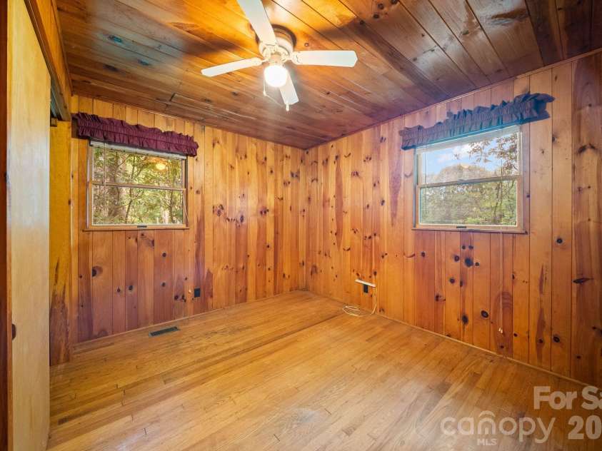 65 Gurney Franklin Road, Newland, NC 28657.  MLS# CAR4386386, YatesRealty ID 33142. 