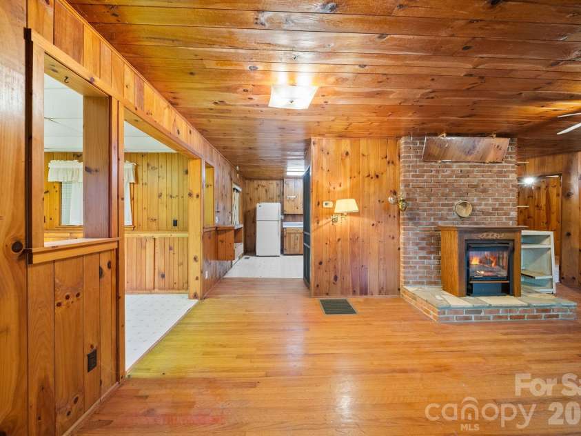 65 Gurney Franklin Road, Newland, NC 28657.  MLS# CAR4386386, YatesRealty ID 33142. 
