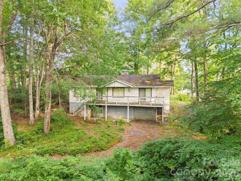 65 Gurney Franklin Road, Newland, NC 28657.  MLS# CAR4386386, YatesRealty ID 33142. 