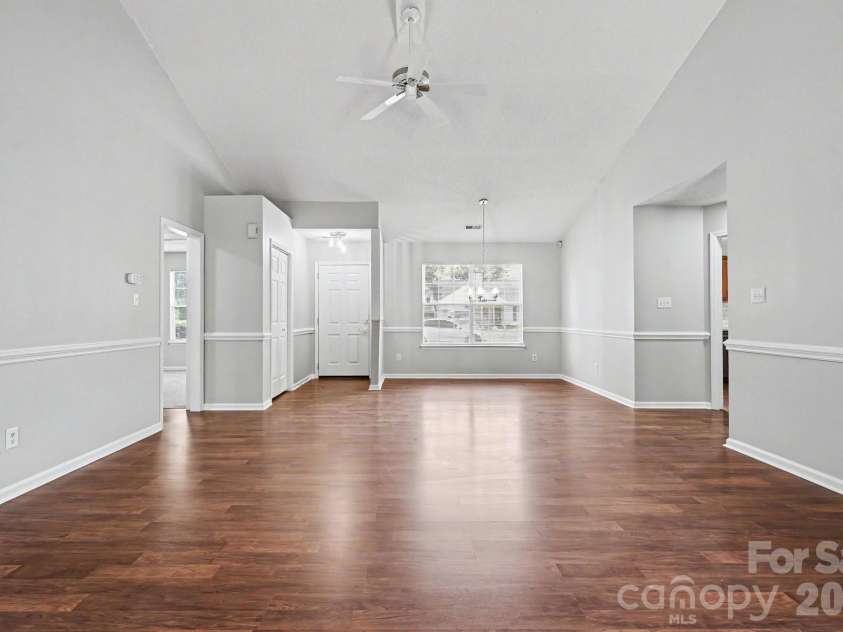 7518 Prindle Lake Drive, Charlotte, NC 28227.  MLS# CAR4397454, YatesRealty ID 33143. 