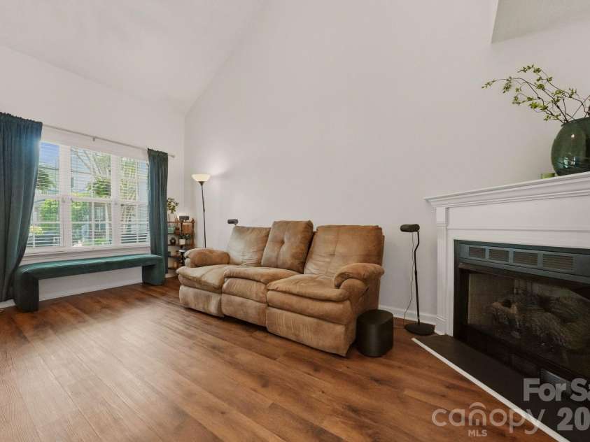 12446 Hennigan Place Lane, Charlotte, NC 28214.  MLS# CAR4397886, YatesRealty ID 33144. 
