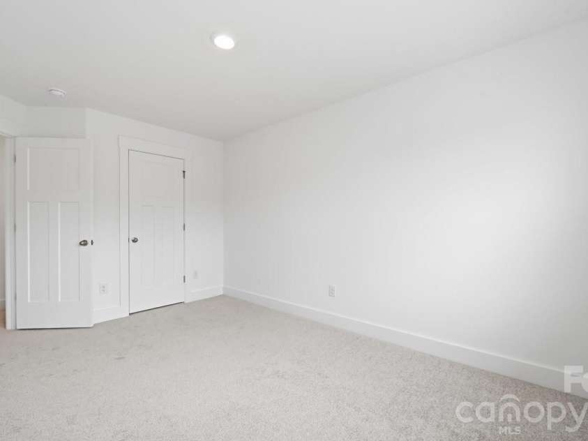 75 Moon Haven Way, Arden, NC 28704.  MLS# CAR4398075, YatesRealty ID 33145. 