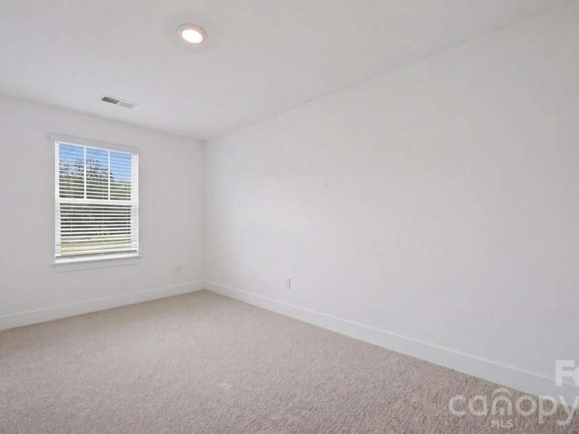 75 Moon Haven Way, Arden, NC 28704.  MLS# CAR4398075, YatesRealty ID 33145. 