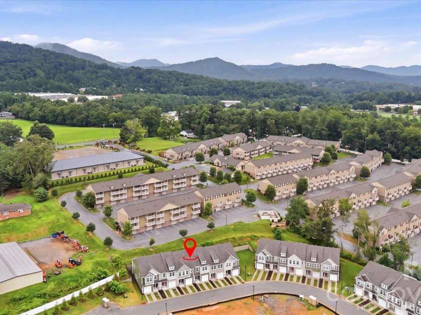 75 Moon Haven Way, Arden, NC 28704.  MLS# CAR4398075, YatesRealty ID 33145. 