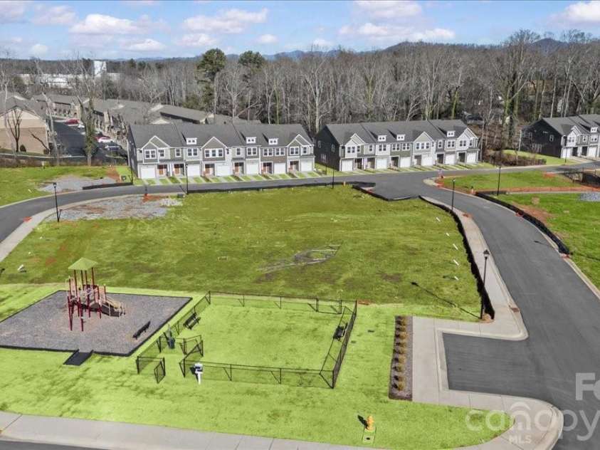 75 Moon Haven Way, Arden, NC 28704.  MLS# CAR4398075, YatesRealty ID 33145. 