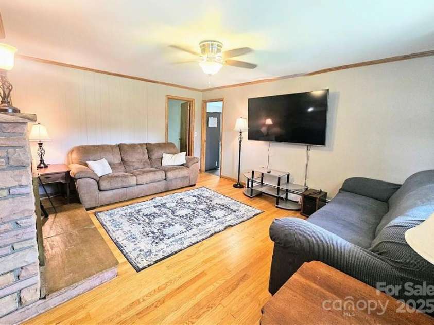 309 Gentry Street, Jefferson, NC 28640.  MLS# CAR4294097, YatesRealty ID 33146. 