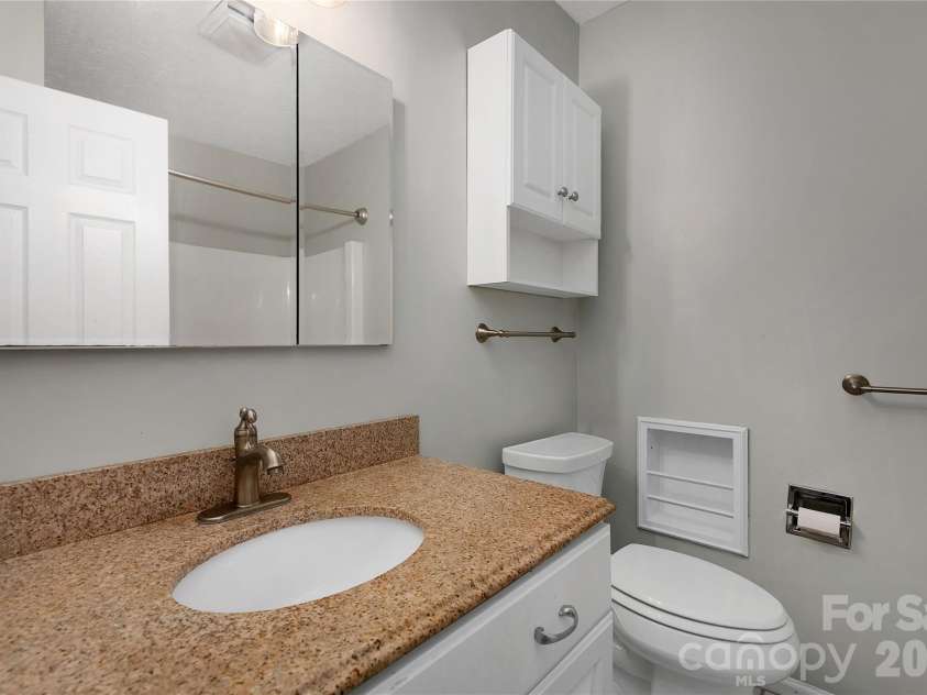 138 Surry Lane, Hendersonville, NC 28791.  MLS# CAR4398078, YatesRealty ID 33147. 