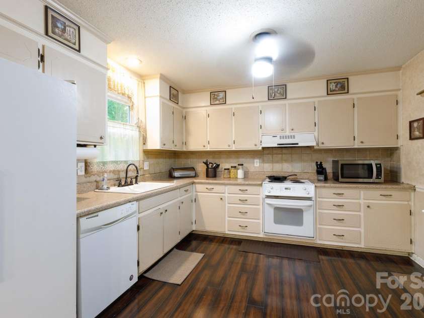 3319 Kingsfield Road, Rock Hill, SC 29732.  MLS# CAR4398122, YatesRealty ID 33148. 