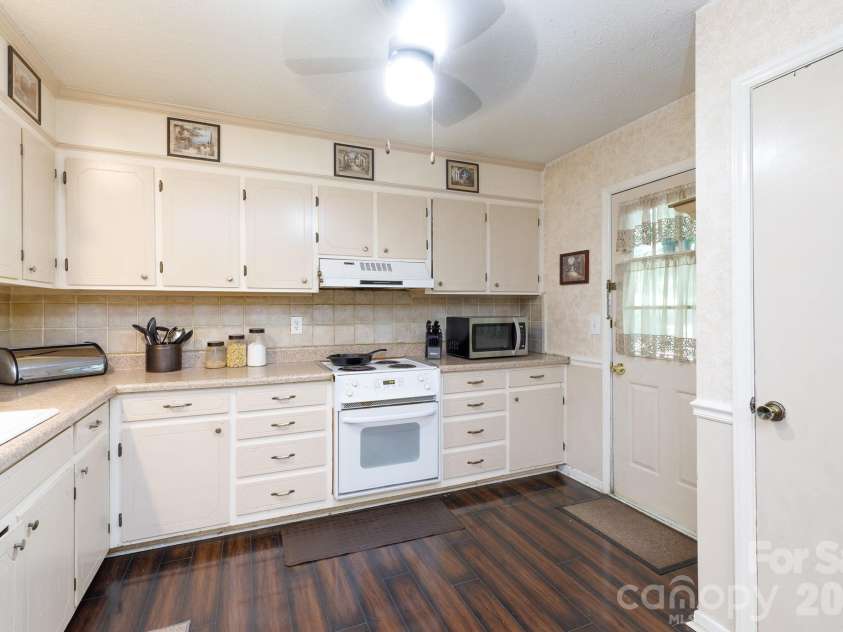 3319 Kingsfield Road, Rock Hill, SC 29732.  MLS# CAR4398122, YatesRealty ID 33148. 