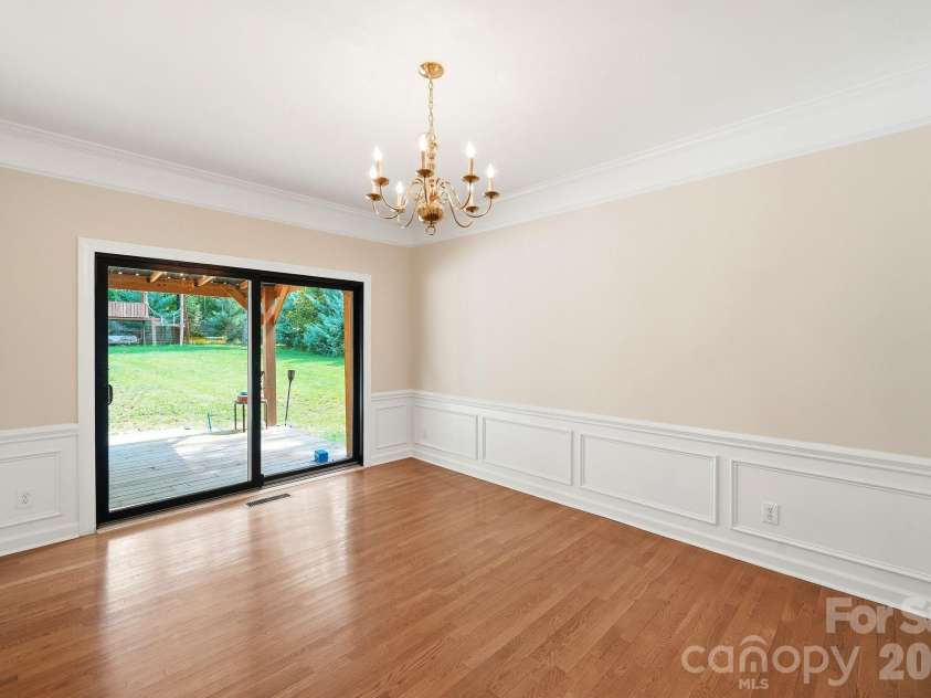 6821 Hollow Oak Drive, Charlotte, NC 28227.  MLS# CAR4398137, YatesRealty ID 33149. 