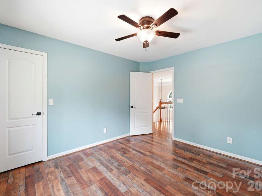 6821 Hollow Oak Drive, Charlotte, NC 28227.  MLS# CAR4398137, YatesRealty ID 33149. 