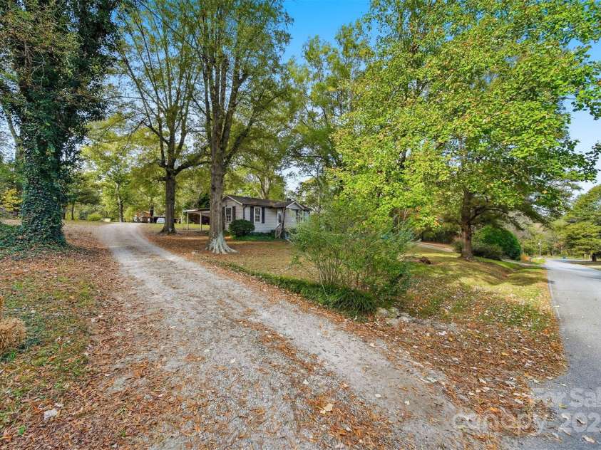 119 Sunset Drive, Taylorsville, NC 28681.  MLS# CAR4314783, YatesRealty ID 3315. 