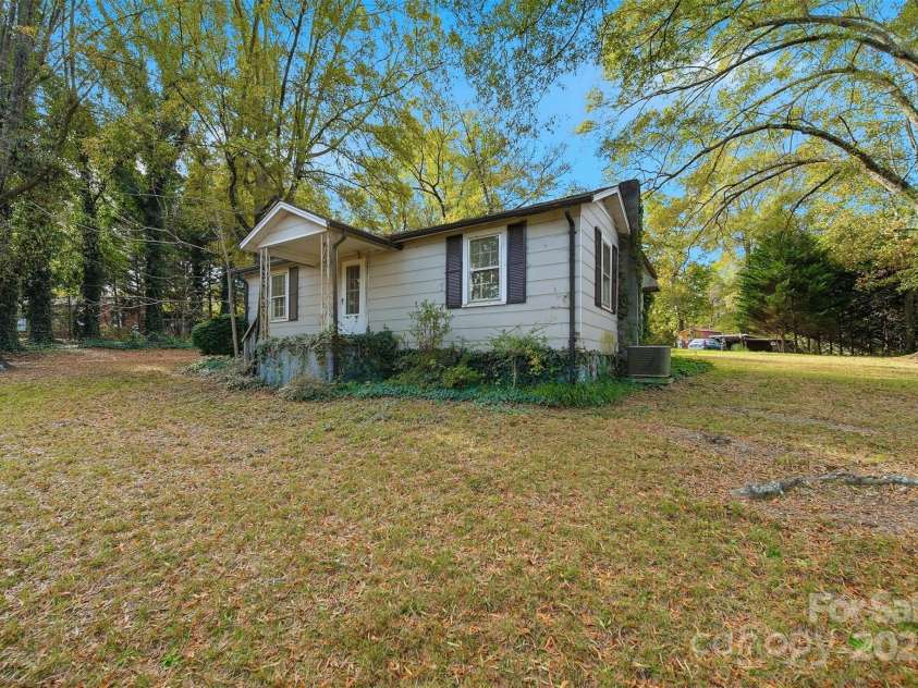 119 Sunset Drive, Taylorsville, NC 28681.  MLS# CAR4314783, YatesRealty ID 3315. 