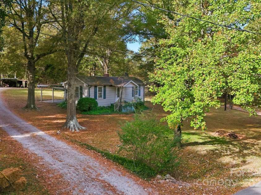 119 Sunset Drive, Taylorsville, NC 28681.  MLS# CAR4314783, YatesRealty ID 3315. 