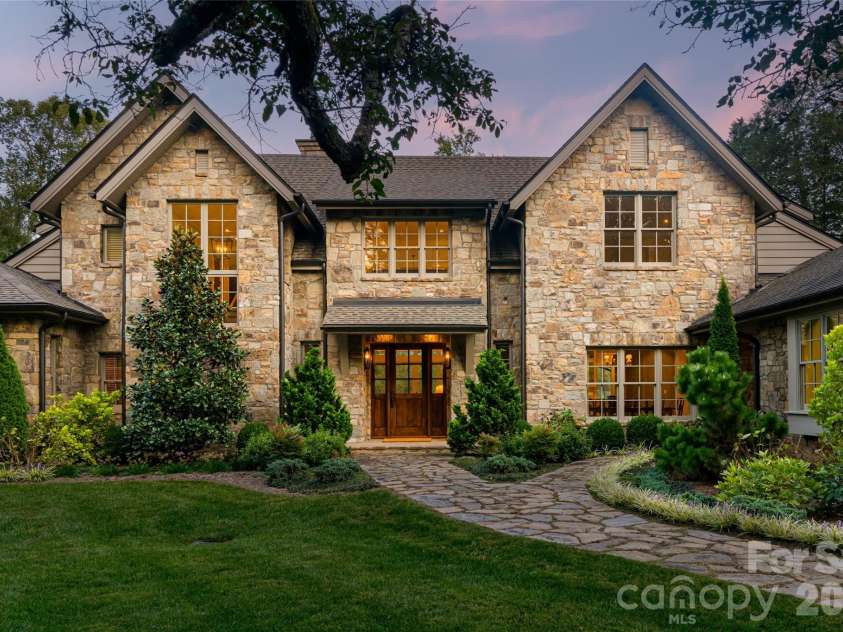 402 Vanderbilt Road, Asheville, NC 28803.  MLS# CAR4340539, YatesRealty ID 3315. 