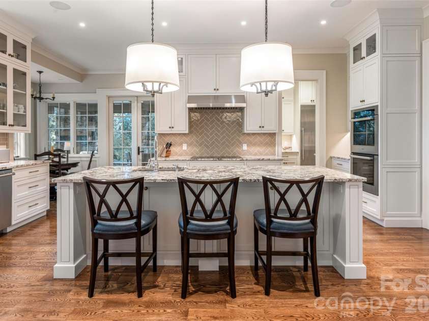 402 Vanderbilt Road, Asheville, NC 28803.  MLS# CAR4340539, YatesRealty ID 3315. 