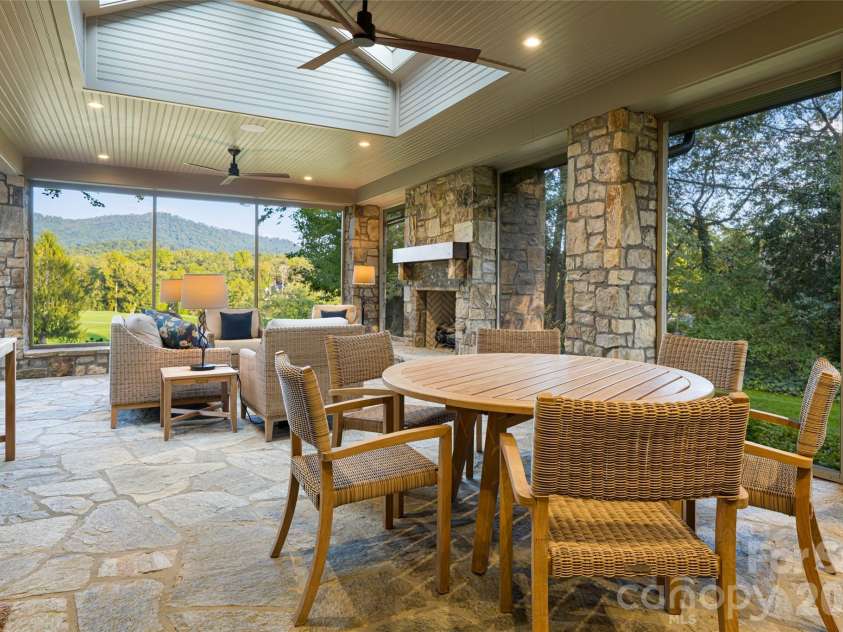 402 Vanderbilt Road, Asheville, NC 28803.  MLS# CAR4340539, YatesRealty ID 3315. 