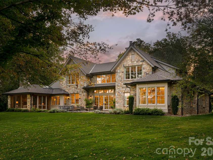 402 Vanderbilt Road, Asheville, NC 28803.  MLS# CAR4340539, YatesRealty ID 3315. 