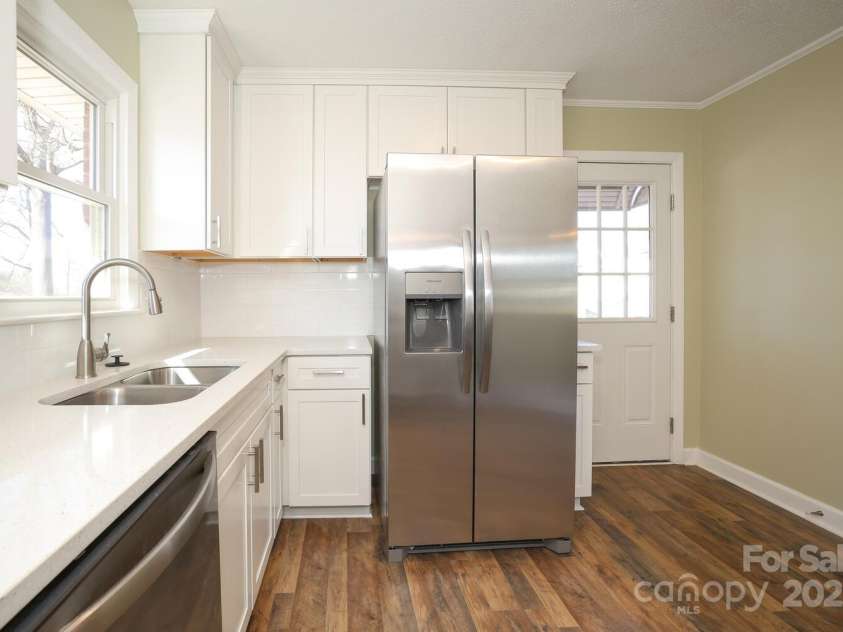 611 Greenbriar Avenue, Rock Hill, SC 29730.  MLS# CAR4173915, YatesRealty ID 3315. 