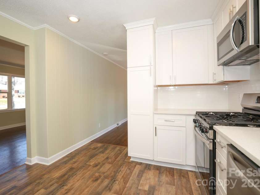 611 Greenbriar Avenue, Rock Hill, SC 29730.  MLS# CAR4173915, YatesRealty ID 3315. 