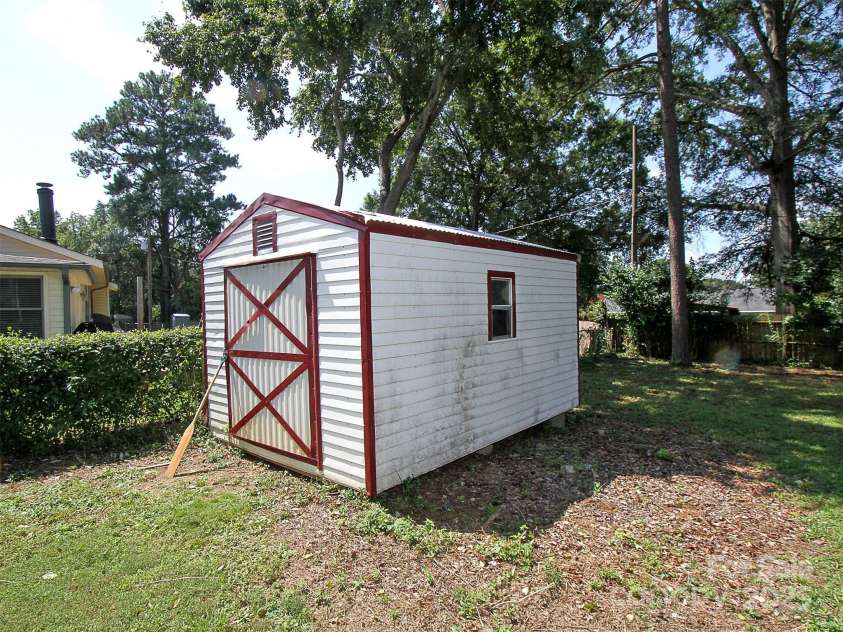 611 Greenbriar Avenue, Rock Hill, SC 29730.  MLS# CAR4173915, YatesRealty ID 3315. 