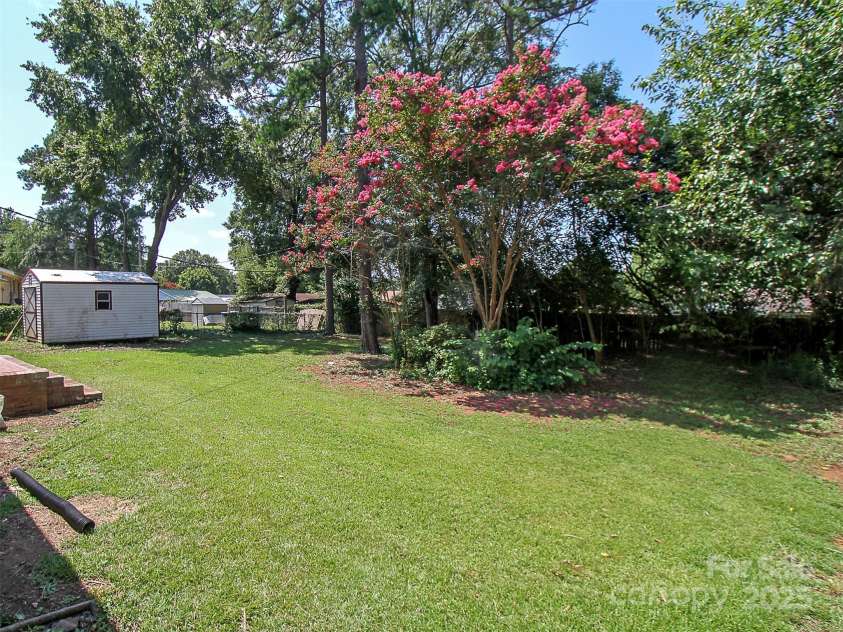 611 Greenbriar Avenue, Rock Hill, SC 29730.  MLS# CAR4173915, YatesRealty ID 3315. Backyard