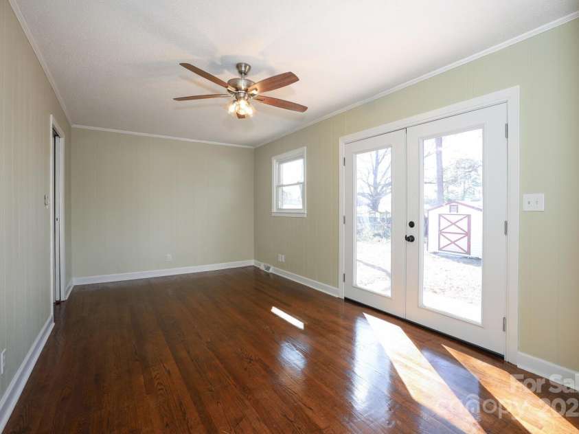 611 Greenbriar Avenue, Rock Hill, SC 29730.  MLS# CAR4173915, YatesRealty ID 3315. Family Room