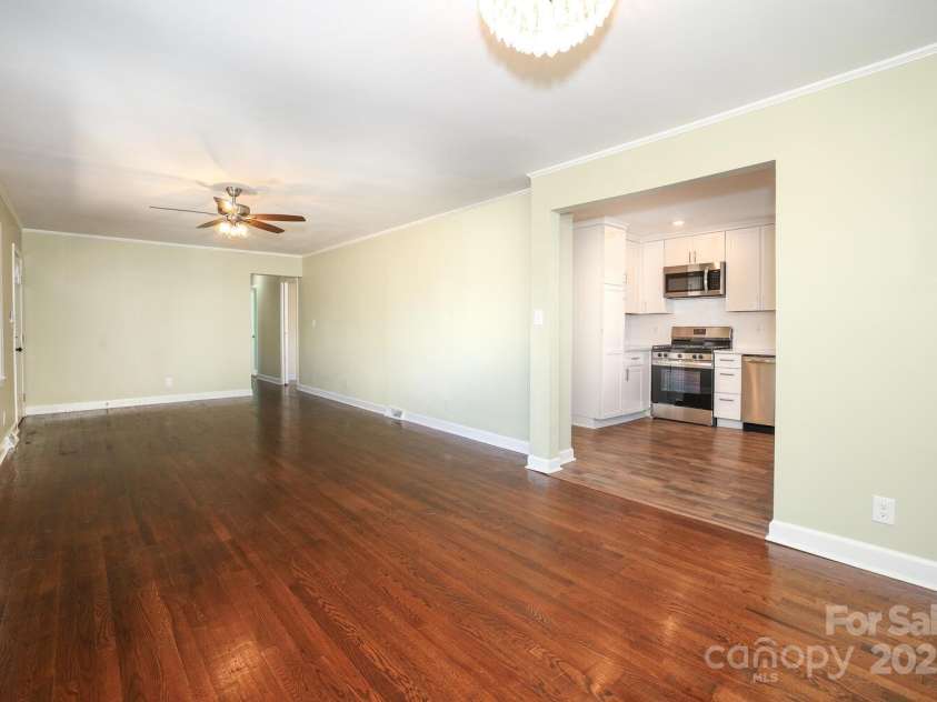 611 Greenbriar Avenue, Rock Hill, SC 29730.  MLS# CAR4173915, YatesRealty ID 3315. Living / Dining Room