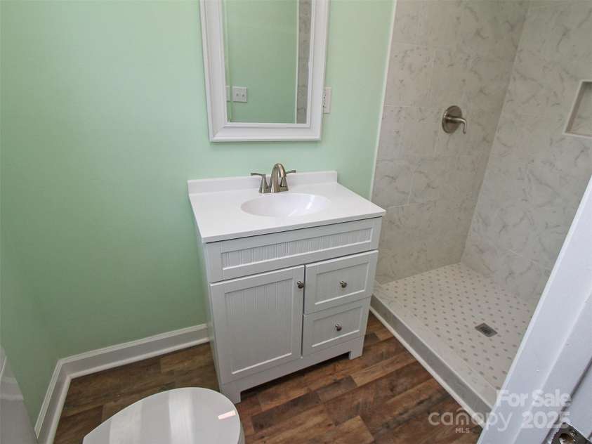 611 Greenbriar Avenue, Rock Hill, SC 29730.  MLS# CAR4173915, YatesRealty ID 3315. Primary Bath
