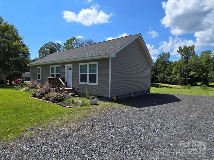 1021 Main Street, Troy, NC 27371.  MLS# CAR4293425, YatesRealty ID 33150. 