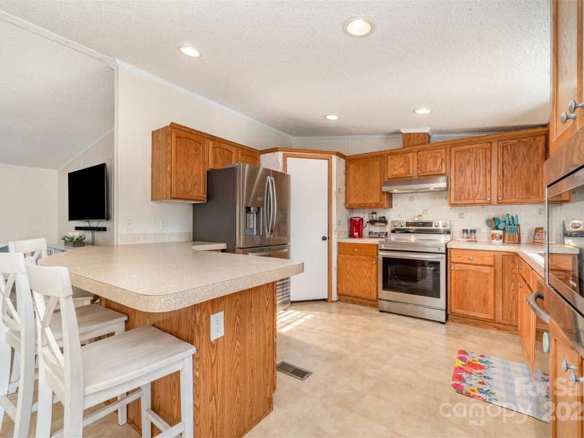 1140 Peppertree Drive, Mount Holly, NC 28120.  MLS# CAR4293992, YatesRealty ID 33154. 